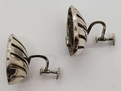 Beautiful vintage Sterling Silver marcasite brooch and screw on earring set - as per photo