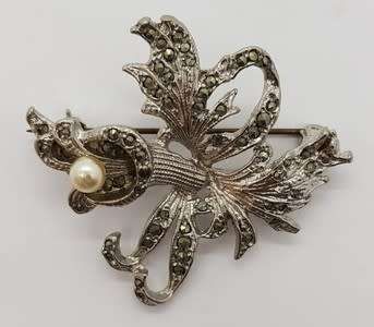 Margazite flower brooch - as per photo
