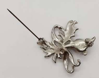 Margazite flower brooch - as per photo
