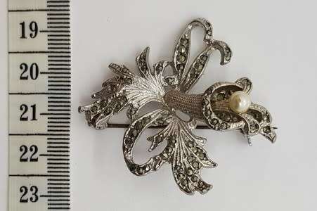 Margazite flower brooch - as per photo