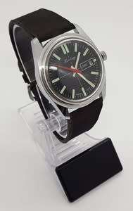 Heritage mens wind up watch - working - as per photo