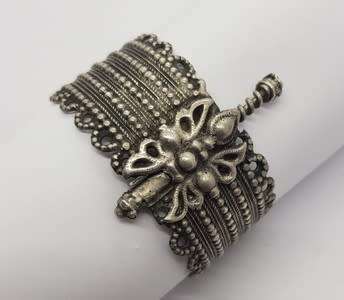 Vintage 90% Silver Cuff Bangle with screw in pin weight 48g as per photo