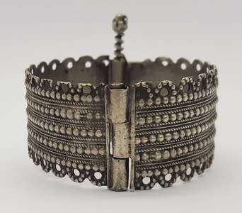Vintage 90% Silver Cuff Bangle with screw in pin weight 48g as per photo