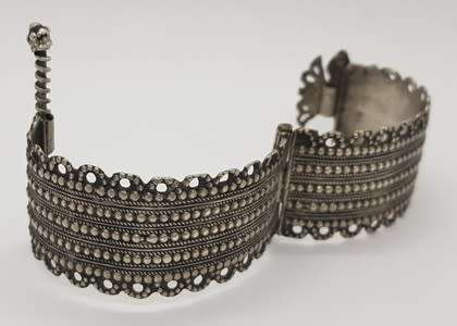 Vintage 90% Silver Cuff Bangle with screw in pin weight 48g as per photo