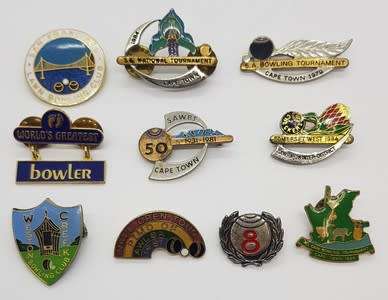 Lot of 10 Bowls badges - as per photo