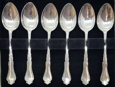 Set of 6 Hallmark Silver spoons in box weight 52,7g - as per photo