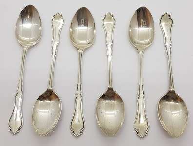 Set of 6 Hallmark Silver spoons in box weight 52,7g - as per photo