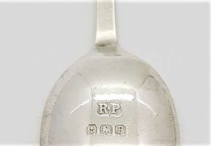 Set of 6 Hallmark Silver spoons in box weight 52,7g - as per photo