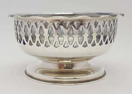 Silver plated Lois plate EPNS sweet dish with glass inner as per photo