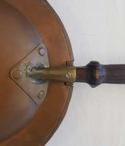 Vintage De Klerk Copper bedpan with wooden handle - as per photo