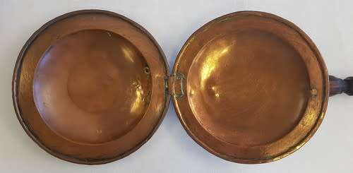 Vintage De Klerk Copper bedpan with wooden handle - as per photo