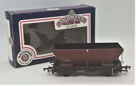 Bachmann 28 Ton G.L.W. Hopper wagon H.S.A. Railfreight in 46 Ton box as per photo