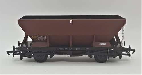 Bachmann 28 Ton G.L.W. Hopper wagon H.S.A. Railfreight in 46 Ton box as per photo