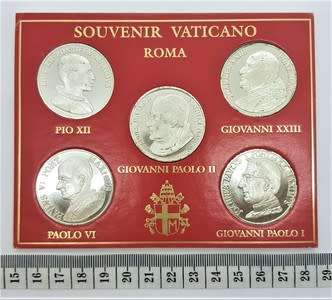 Souvenir Vaticano - Roma 2004 - 5 PC Coin Set in Plastic Folder - 5 POPES - as per photo