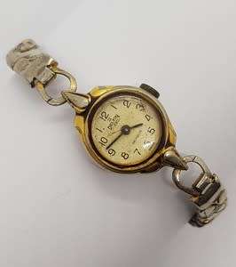 Vinatge Delfin ladies watch - working - as per photo