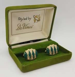 Vintage Pair of Cufflinks in box - as per photo