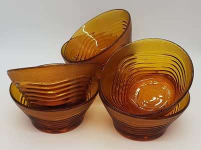Lot of 6 amber Duralex pudding bowls made in France as per photo