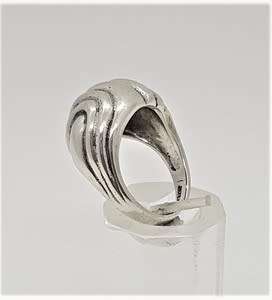 925 Sterling Silver Ring weight 7.9g size K as per photo