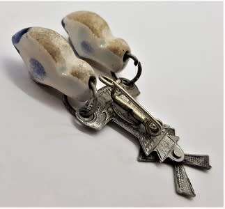 Vintage Holland Brooch - as per photo