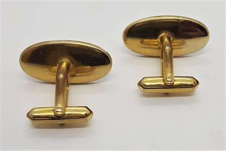 Pair of mother of pearl gent`s cufflinks as per photo