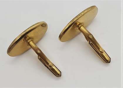 Pair of mother of pearl gent`s cufflinks as per photo