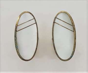 Pair of mother of pearl gent`s cufflinks as per photo