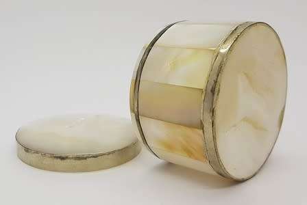 Vintage round mother of pearl jewelry/trinket box 5cm as per photo