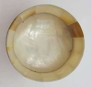 Vintage round mother of pearl jewelry/trinket box 5cm as per photo