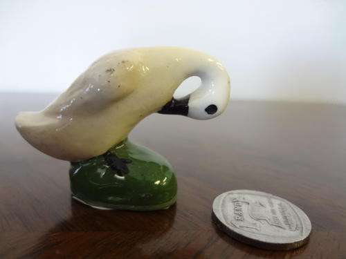 Small Porcelain duck as per photo