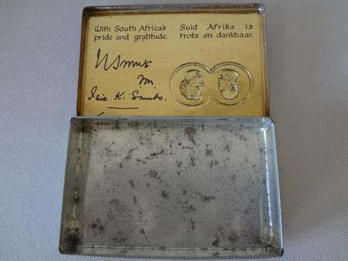 WW2 soldiers tin, sent to them by woman's league as per scan