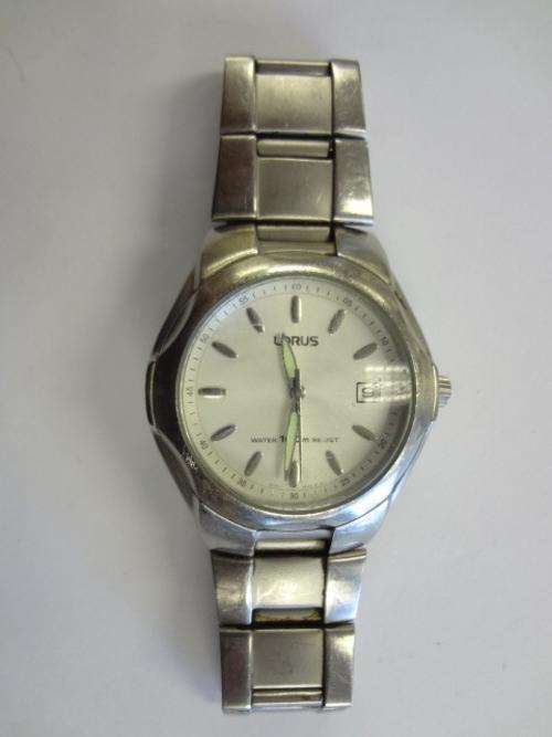Lorus gent's watch - working - as per photo