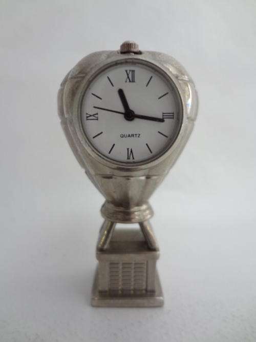 Mini Quartz Clock - Hot air balloon shaped - 5cm - as per photo