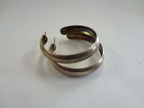 Silver earrings - as per photo