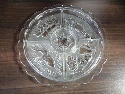 Glass chip and dip platter - 21cm - as per photo