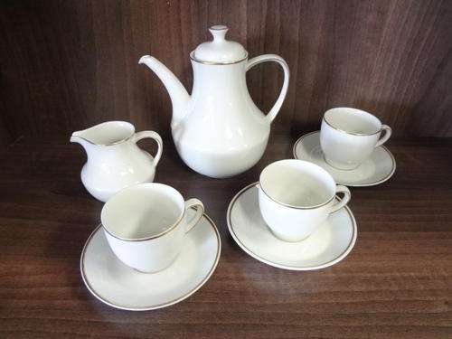 Huguenot fine China small tea set - Tea pot, milk jug & 3 cups and saucers - as per photo