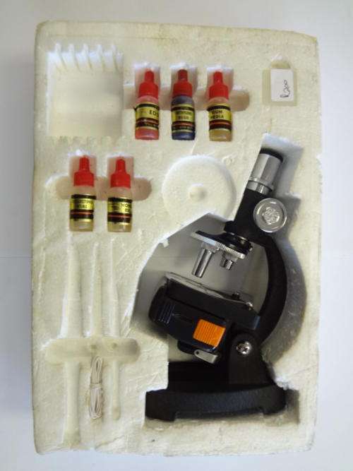 Microscope lab in original box - box damaged & missing peices - as per photo