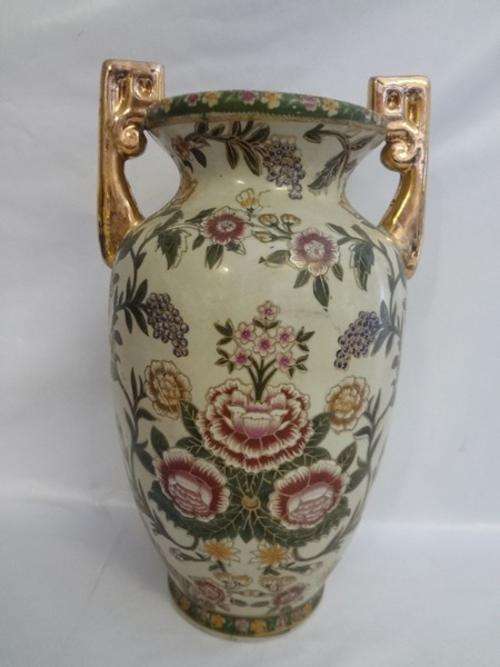 Large hand painted Chinese vase - as per photo