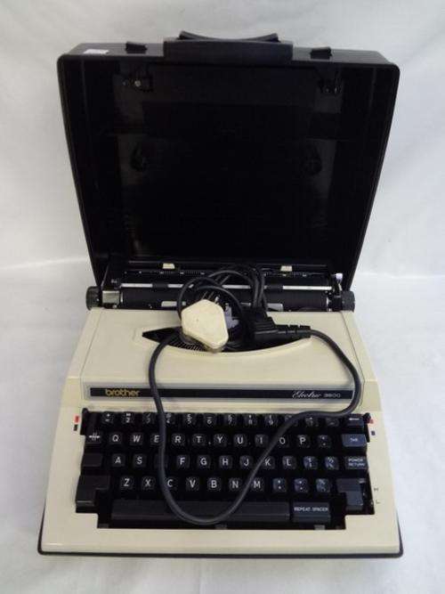 Brother Electric 3600 type writer in carry case - excellent working condition - as per photo