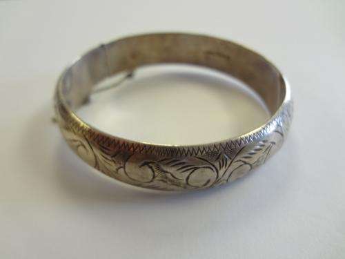 Vintage 925 Silver bangle - as per photo