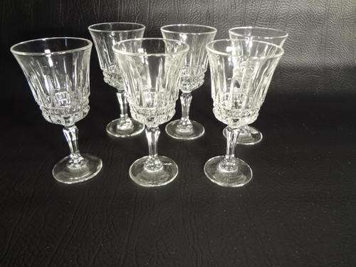 Lot of 6 crystal wine glasses as per photo