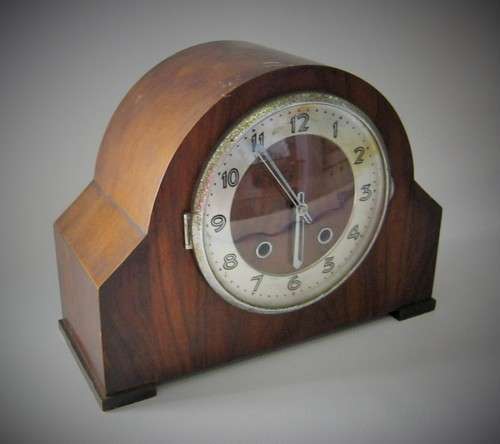 Vintage Art Deco style mantle clock - as per photo