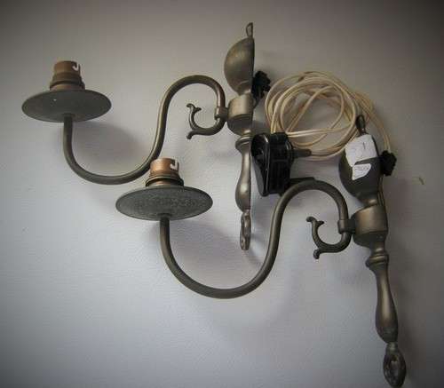 Pair of Wallmounted light fittings - as per photo