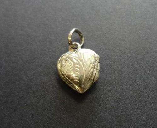 Silver pendant - as per photo