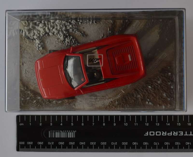 James Bond 007 Ferrari F355  GTS - Goldeneye Model Car 1:43 as per photo