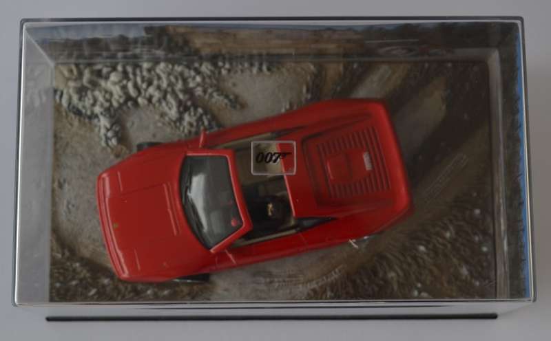 James Bond 007 Ferrari F355  GTS - Goldeneye Model Car 1:43 as per photo