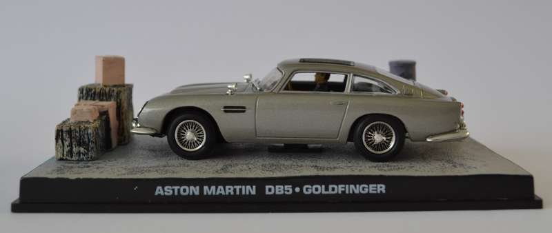 James Bond 007 Asto Martin DB5 - Goldfinger Model Car Scale 1:43 as per photo