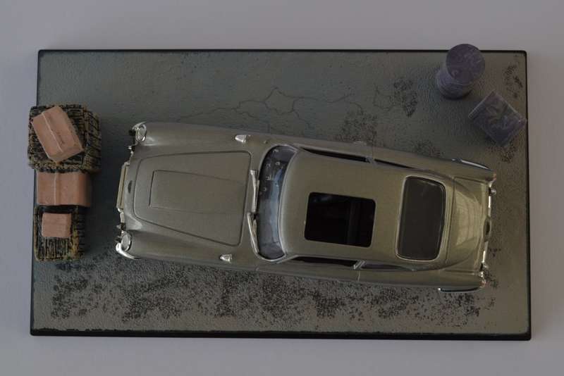 James Bond 007 Asto Martin DB5 - Goldfinger Model Car Scale 1:43 as per photo