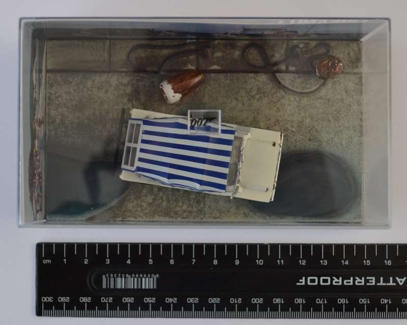 James Bond 007 Mini Moke - Live and Let Die Model Car Scale 1:64 as per photo