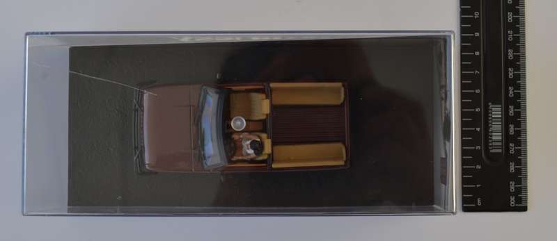 James Bond 007 Range Rover Convertible - Octopussy Model Car Scale 1:43 as per photo