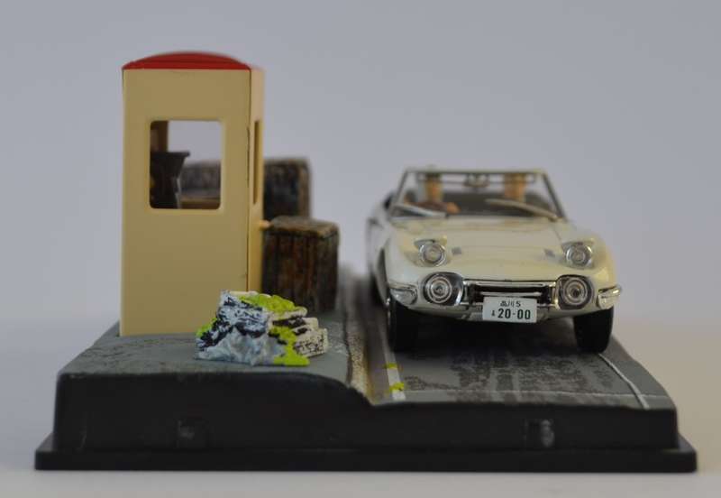 James Bond Model Car Toyota 2000GT - You Only Live Twice Model Car Scale 1:43 as per photo